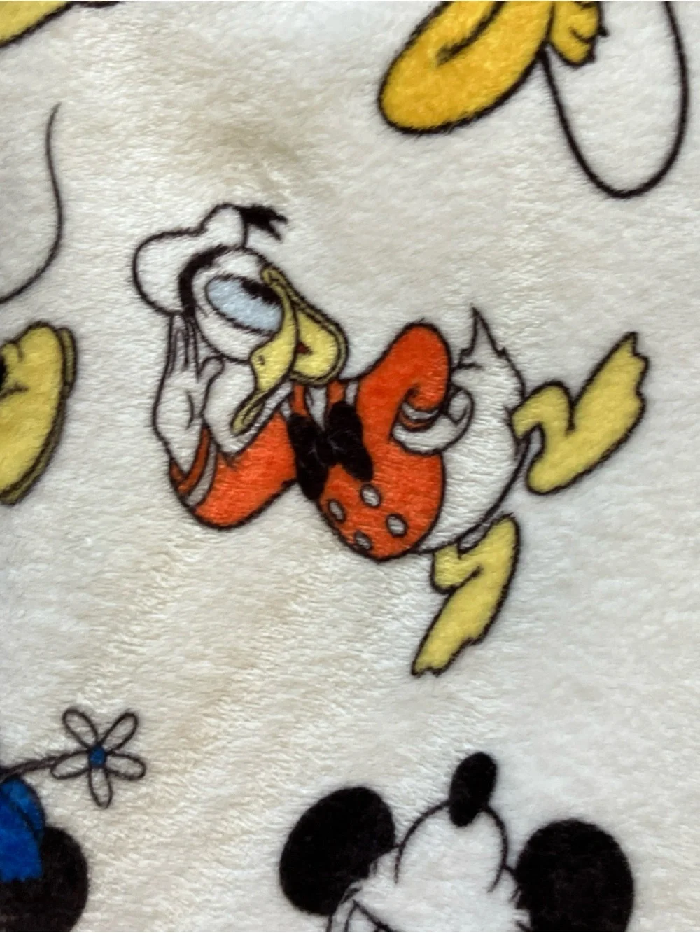 Disney Mickey Mouse Soft Blanket Pluto Daisy Donald Duck Minnie Goofy Fits Twin